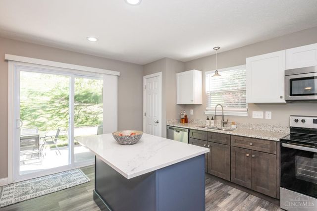 4216 Badgeley Circle, Cincinnati, OH 45223
