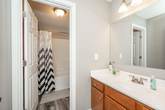 4216 Badgeley Circle, Cincinnati, OH 45223