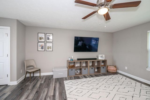 4216 Badgeley Circle, Cincinnati, OH 45223