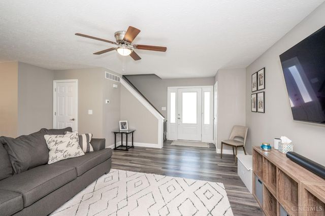 4216 Badgeley Circle, Cincinnati, OH 45223