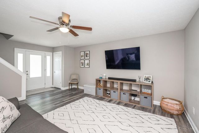 4216 Badgeley Circle, Cincinnati, OH 45223