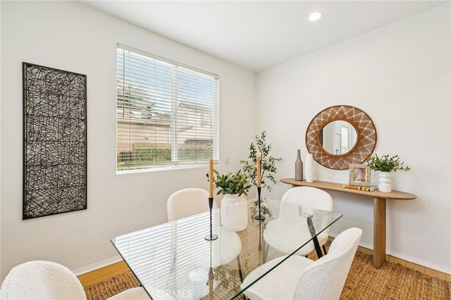 24150 View Pointe, Valencia, CA 91355