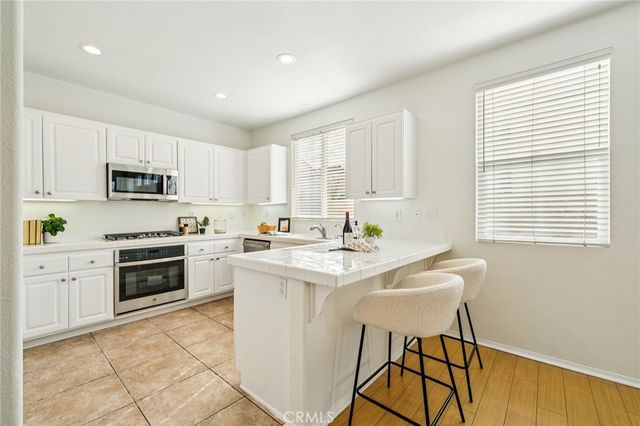 24150 View Pointe, Valencia, CA 91355