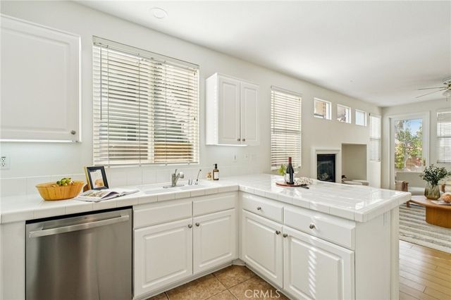 24150 View Pointe, Valencia, CA 91355