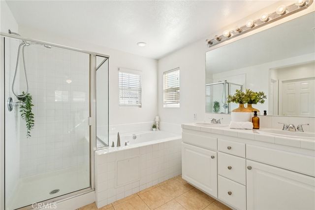 24150 View Pointe, Valencia, CA 91355