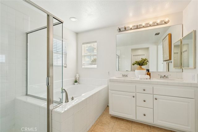 24150 View Pointe, Valencia, CA 91355