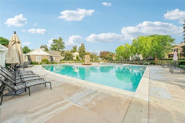 24150 View Pointe, Valencia, CA 91355