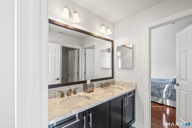 1 Wilderswood Way 1, Danbury, CT 06810