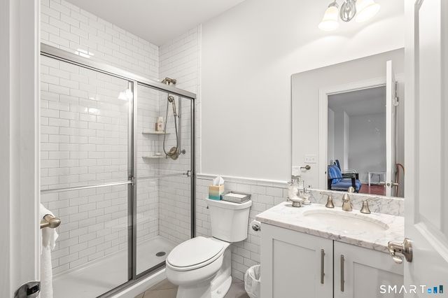 1 Wilderswood Way 1, Danbury, CT 06810