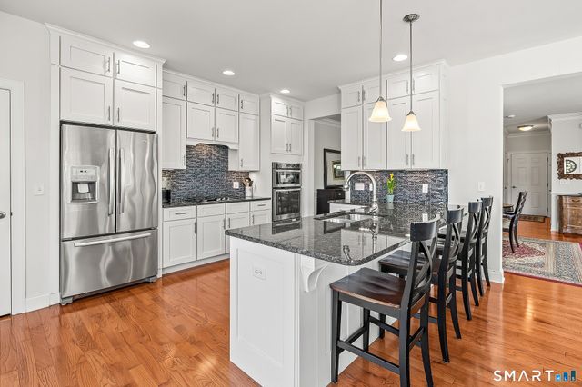 1 Wilderswood Way 1, Danbury, CT 06810