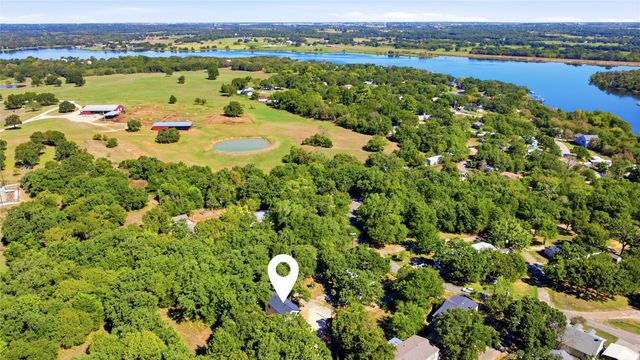 327 Boone, Alvarado, TX 76009