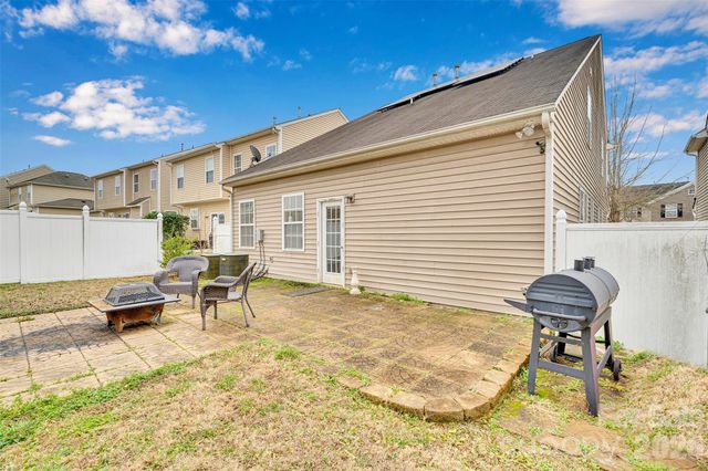 738 Lumber Lane, Charlotte, NC 28214