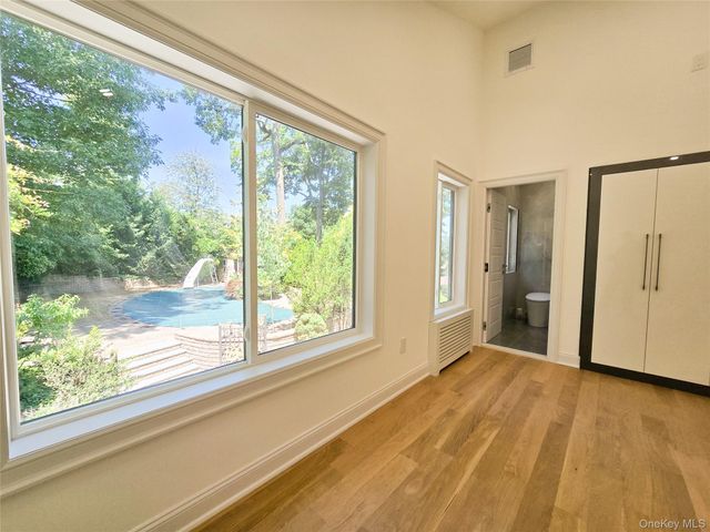 49-32 Annadale Lane, Little Neck, NY 11362