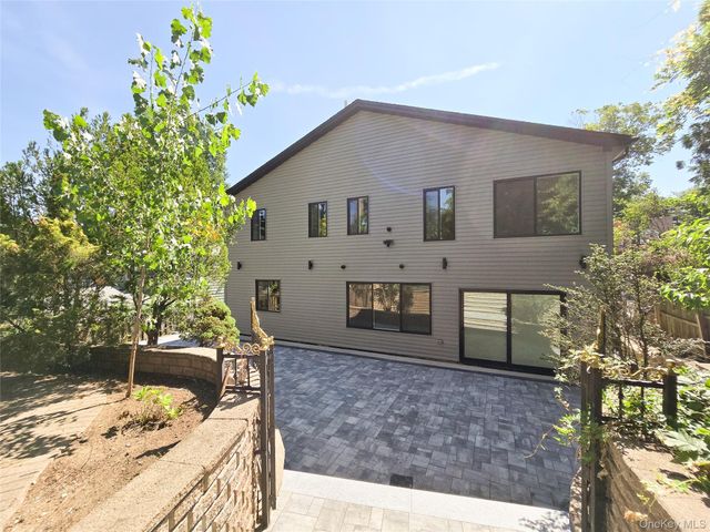 49-32 Annadale Lane, Little Neck, NY 11362