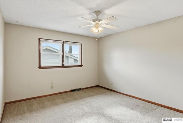 5418 N 93 Avenue, Omaha, NE 68134