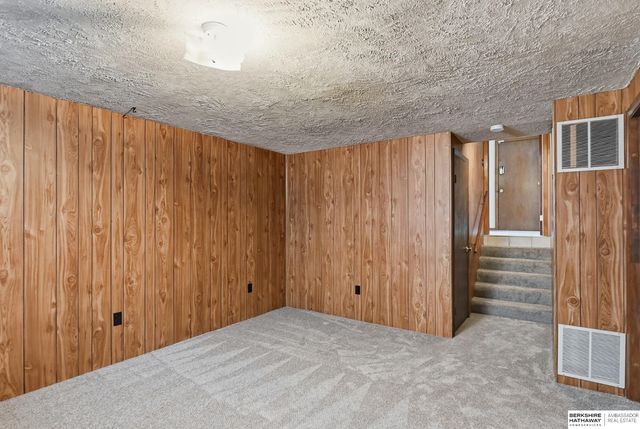 5418 N 93 Avenue, Omaha, NE 68134