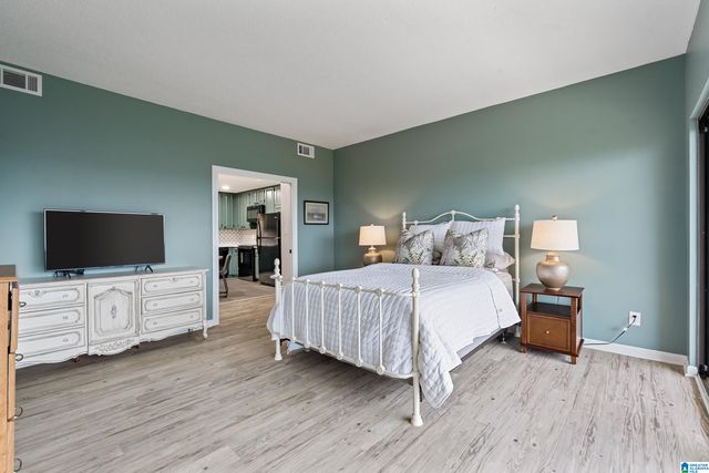 1200 Beacon Pkwy E Apt 704, Birmingham, AL 35209