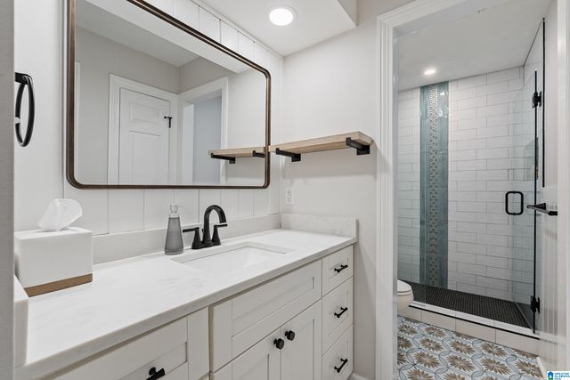 1200 Beacon Pkwy E Apt 704, Birmingham, AL 35209