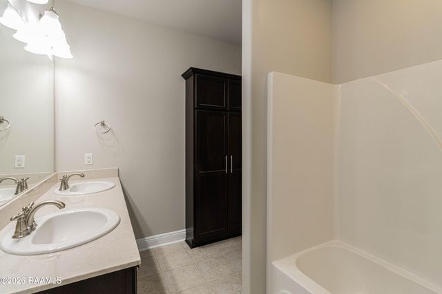 103 Cautillion Drive, Youngsville, LA 70592