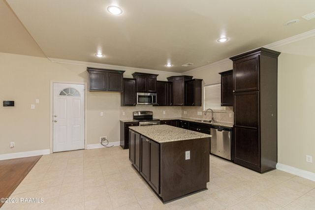 103 Cautillion Drive, Youngsville, LA 70592