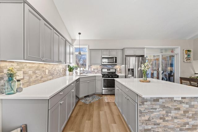 7150 96th Street S, Cottage Grove, MN 55016