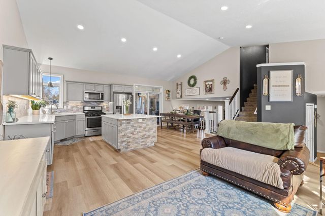 7150 96th Street S, Cottage Grove, MN 55016