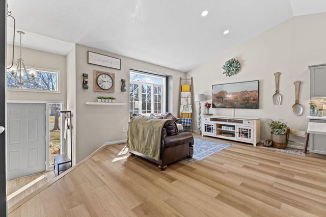 7150 96th Street S, Cottage Grove, MN 55016