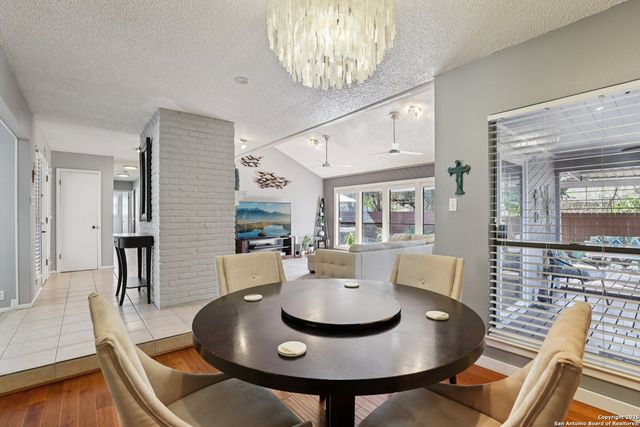 2430 Bluffridge, San Antonio, TX 78232