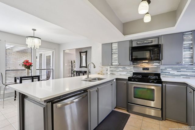 2430 Bluffridge, San Antonio, TX 78232