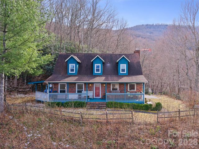 126 Wildflower Cove Drive, Swannanoa, NC 28778