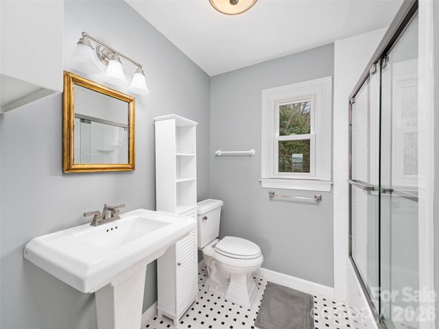 126 Wildflower Cove Drive, Swannanoa, NC 28778