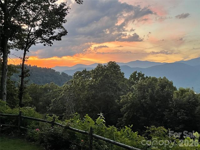 126 Wildflower Cove Drive, Swannanoa, NC 28778