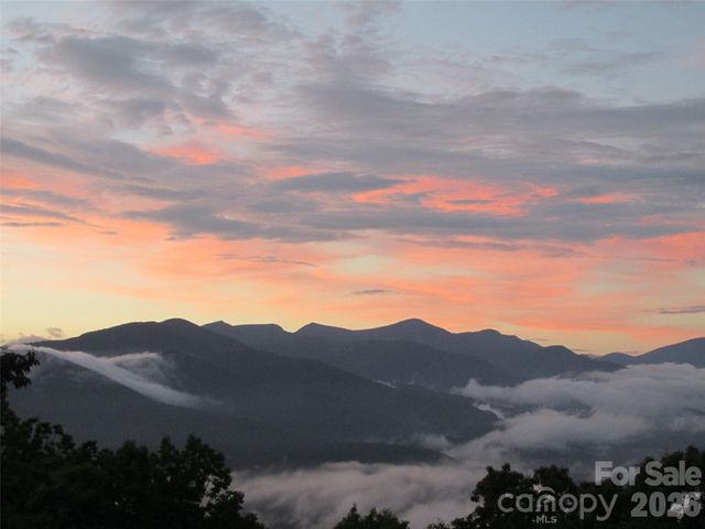 126 Wildflower Cove Drive, Swannanoa, NC 28778