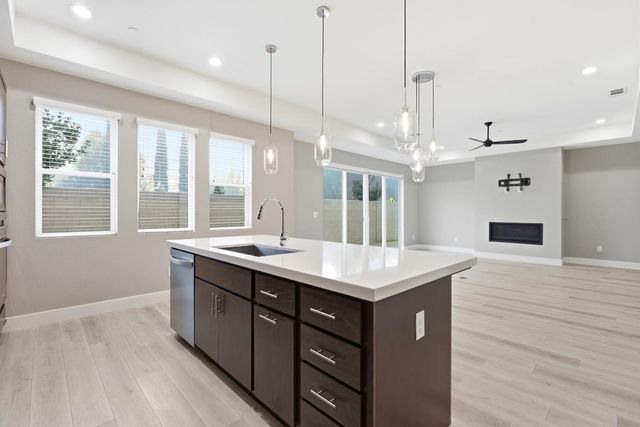 4115 Valkommen Dr, Denair, CA 95316