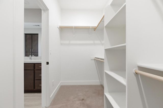 4115 Valkommen Dr, Denair, CA 95316