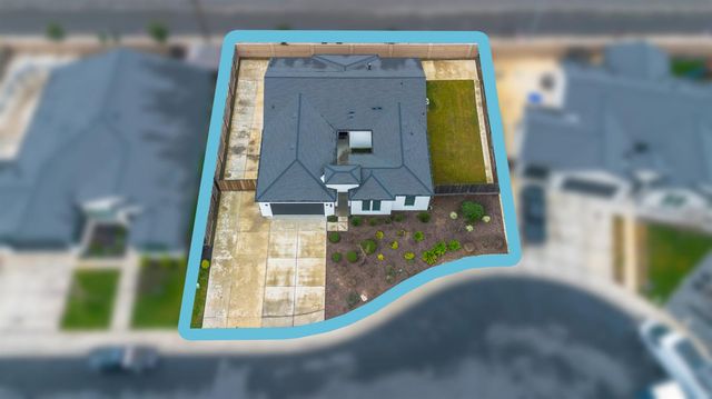 4115 Valkommen Dr, Denair, CA 95316