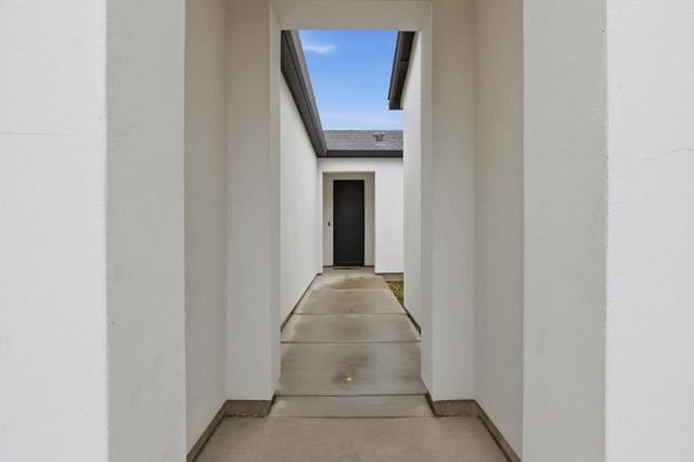 4115 Valkommen Dr, Denair, CA 95316