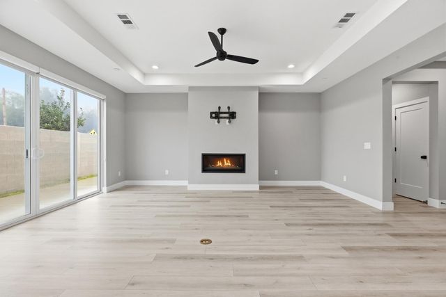 4115 Valkommen Dr, Denair, CA 95316