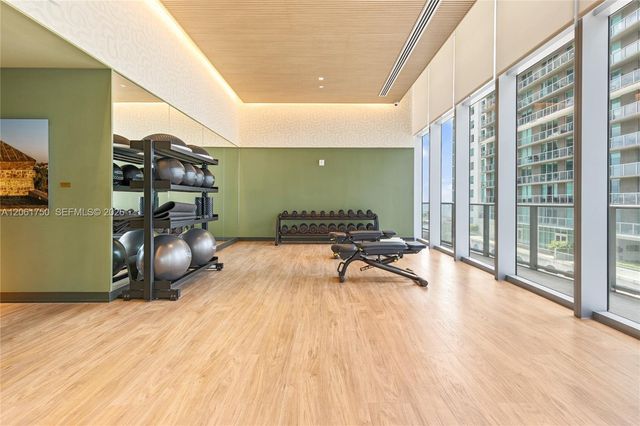 77 SE 5th Street 2205, Miami, FL 33131