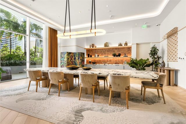 77 SE 5th Street 2205, Miami, FL 33131
