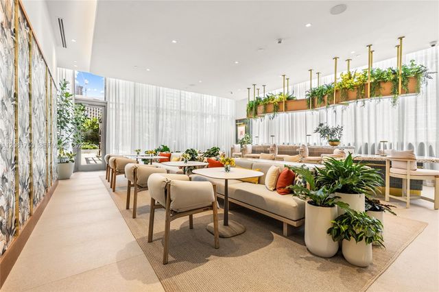 77 SE 5th Street 2205, Miami, FL 33131