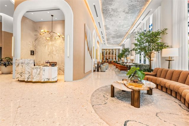 77 SE 5th Street 2205, Miami, FL 33131