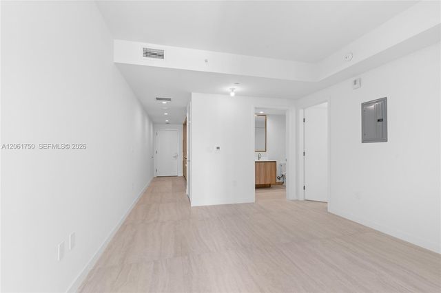 77 SE 5th Street 2205, Miami, FL 33131