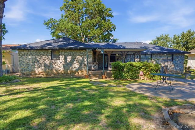 530 W 8th Street, Chelsea, OK 74016