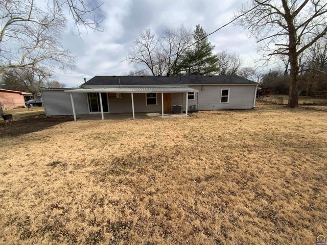 2921 SW Moundview CT, Topeka, KS 66614