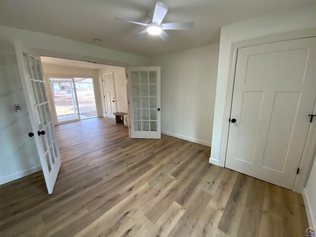 2921 SW Moundview CT, Topeka, KS 66614