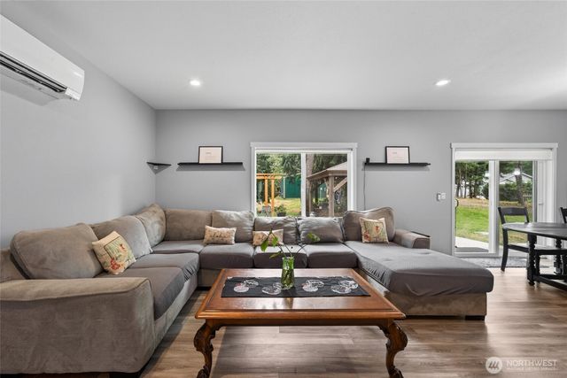 20905 192nd Avenue E, Orting, WA 98360
