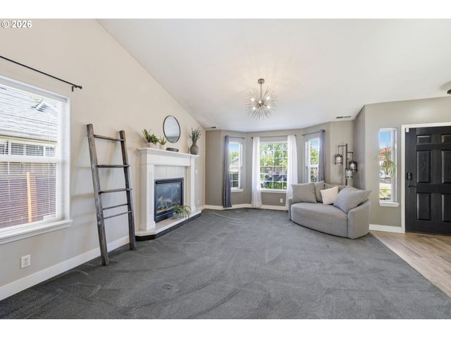 6819 SIMEON Dr, Springfield, OR 97478