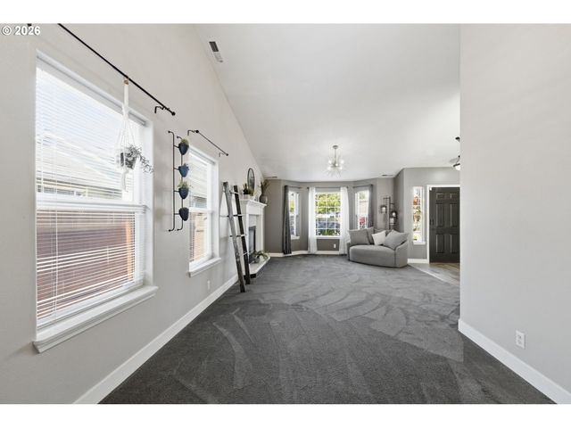 6819 SIMEON Dr, Springfield, OR 97478