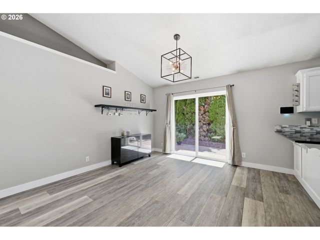 6819 SIMEON Dr, Springfield, OR 97478